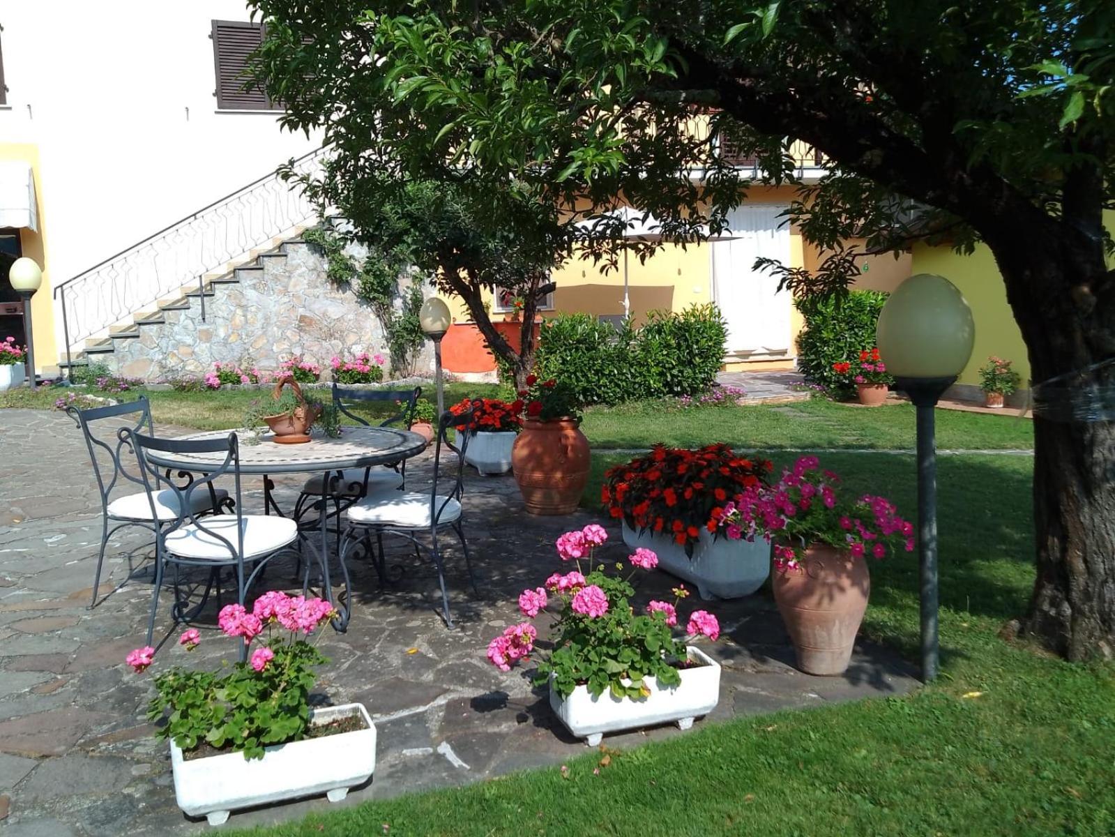 Hotel Le Sette Fontane Barga Exterior foto